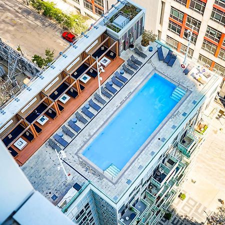 Chol Furnished Suites Heart Of Downtown Toronto, 2 Beds, Free Parking, Cn Tower View المظهر الخارجي الصورة