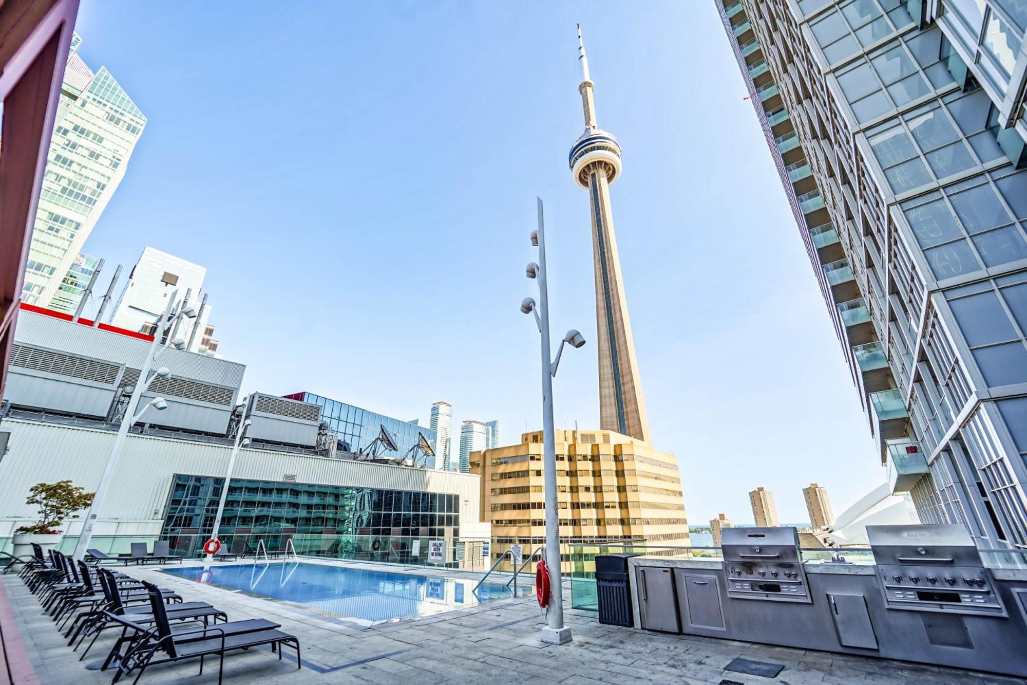 Chol Furnished Suites Heart Of Downtown Toronto, 2 Beds, Free Parking, Cn Tower View المظهر الخارجي الصورة