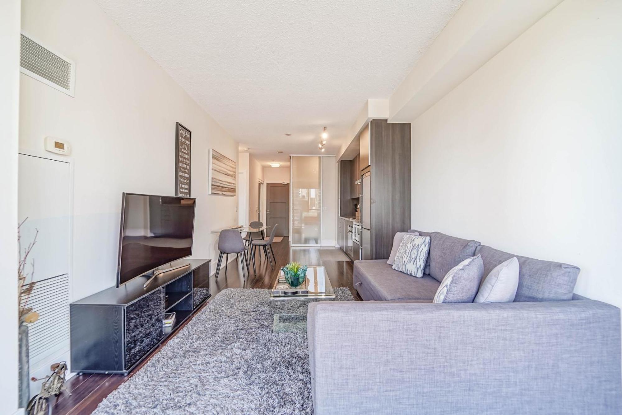 Chol Furnished Suites Heart Of Downtown Toronto, 2 Beds, Free Parking, Cn Tower View المظهر الخارجي الصورة
