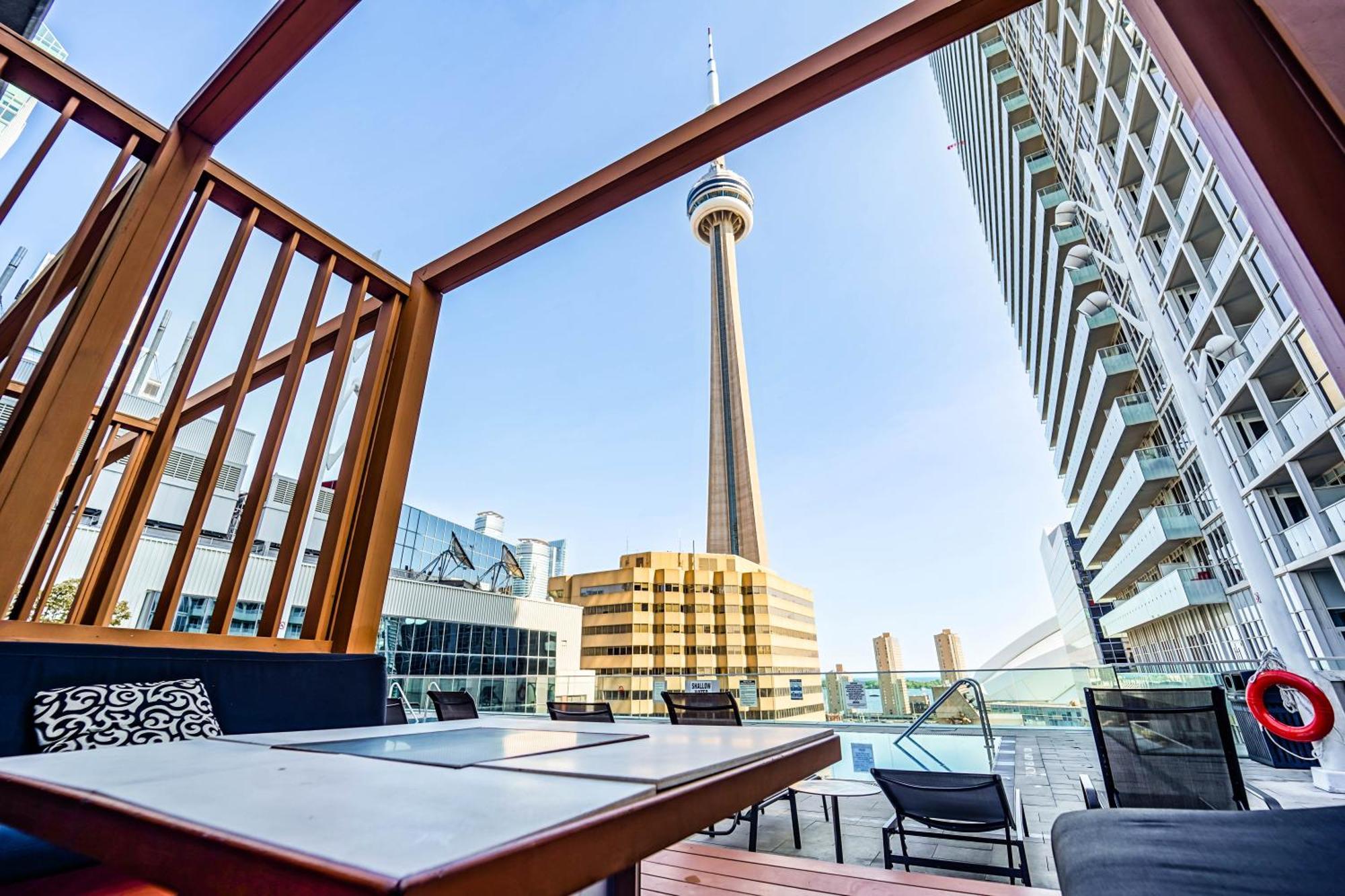 Chol Furnished Suites Heart Of Downtown Toronto, 2 Beds, Free Parking, Cn Tower View المظهر الخارجي الصورة
