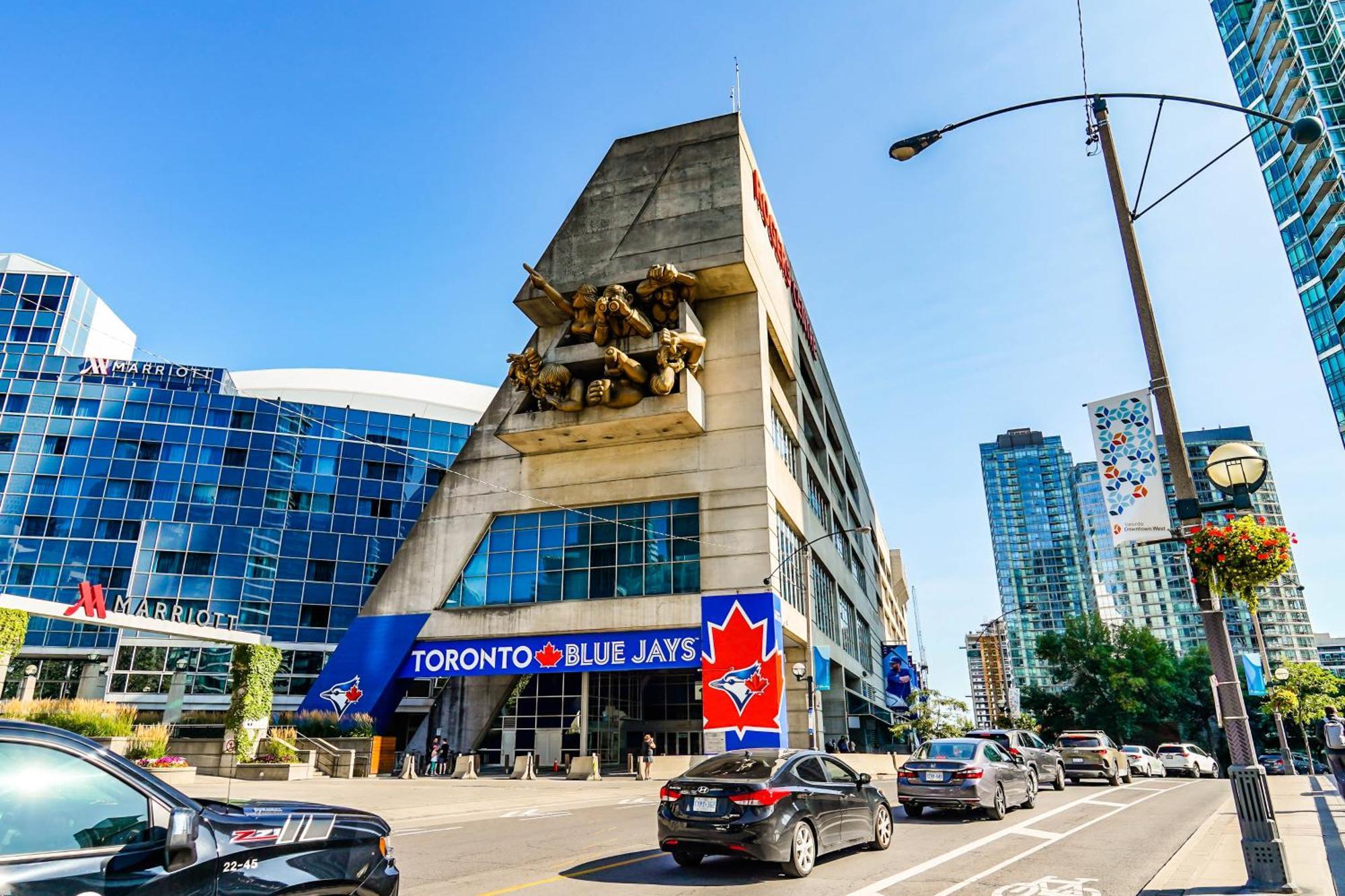 Chol Furnished Suites Heart Of Downtown Toronto, 2 Beds, Free Parking, Cn Tower View المظهر الخارجي الصورة